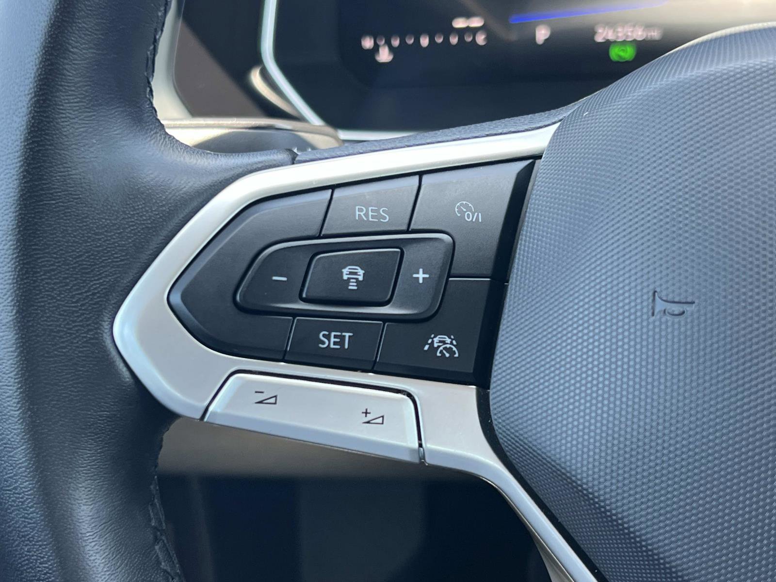 Certified 2024 Volkswagen Jetta S FWD image 9