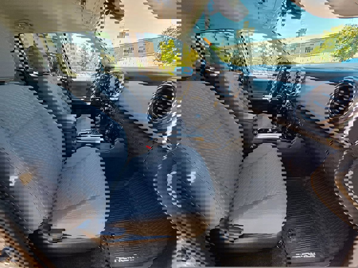 Used 2020 Toyota Tacoma SR5 image 18