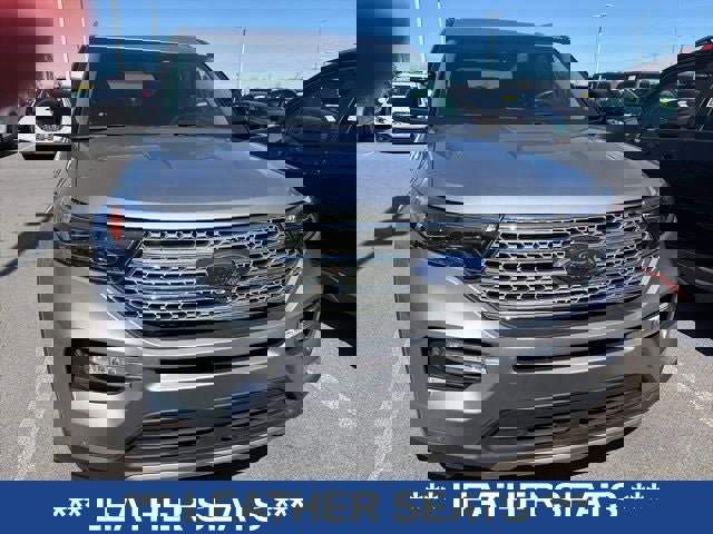 Used 2021 Ford Explorer Limited w/ Equipment Group 301A image 3