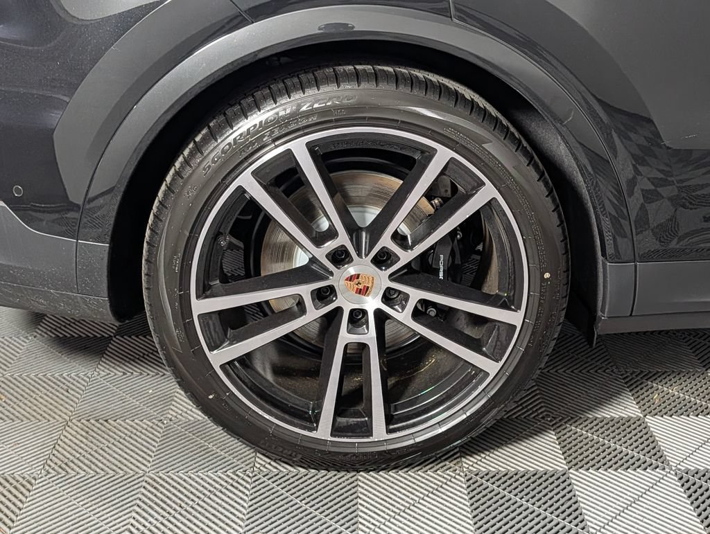 New 2026 Porsche Cayenne S AWD/4WD image 13