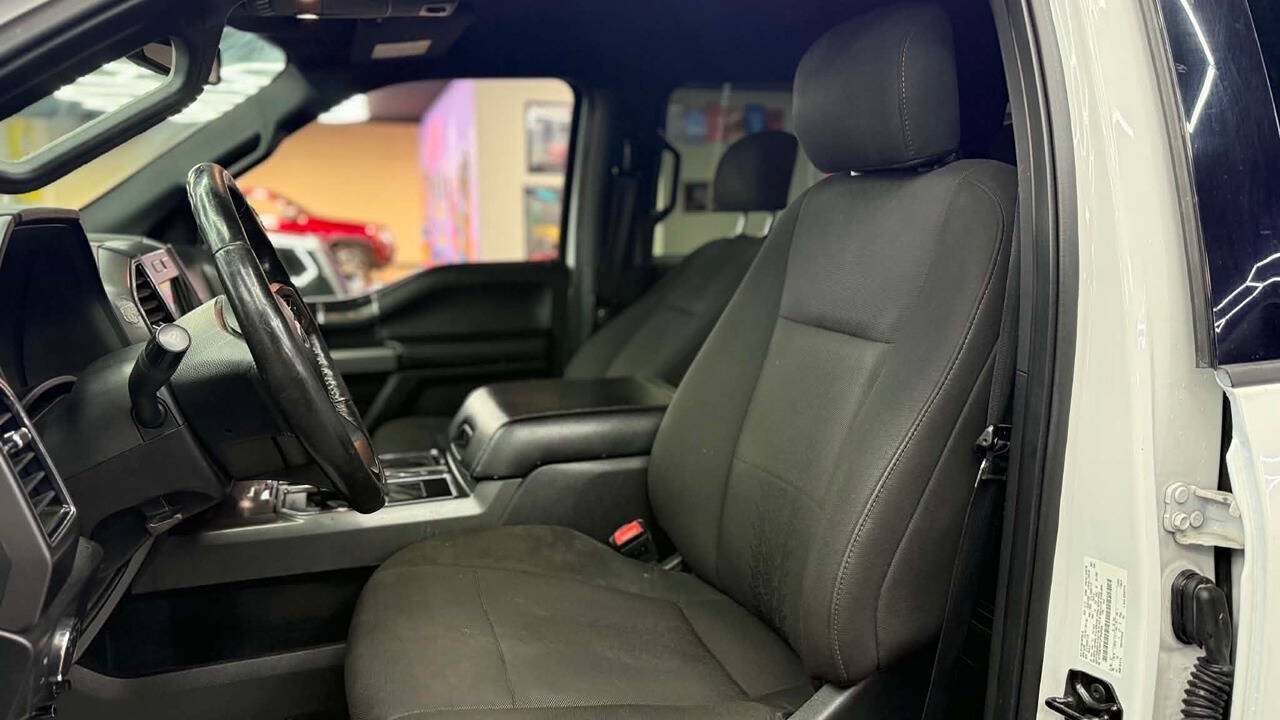 Used 2018 Ford F150 XLT w/ Equipment Group 302A Luxury AWD/4WD image 9