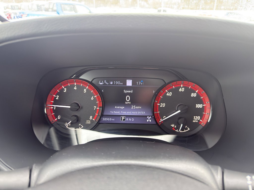 Used 2022 Nissan Frontier PRO-4X image 16