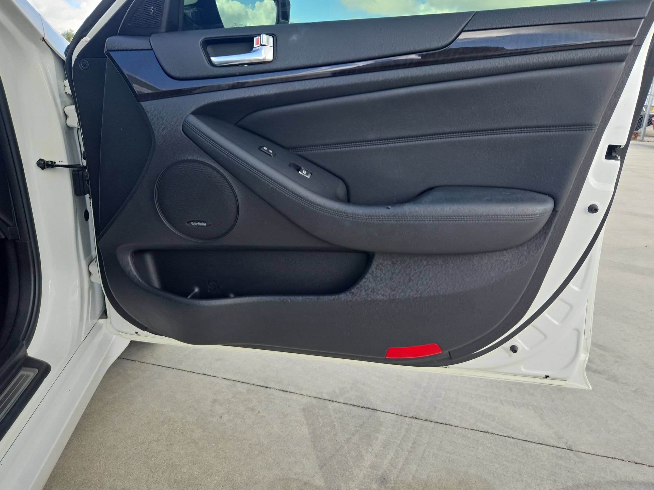 Used 2014 Kia Cadenza Premium FWD image 29
