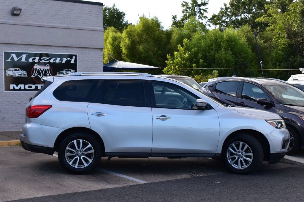 Used 2018 Nissan Pathfinder SV AWD/4WD image 3