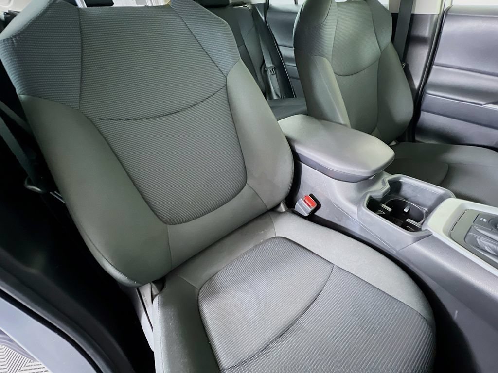 Used 2025 Toyota RAV4 LE AWD/4WD image 26