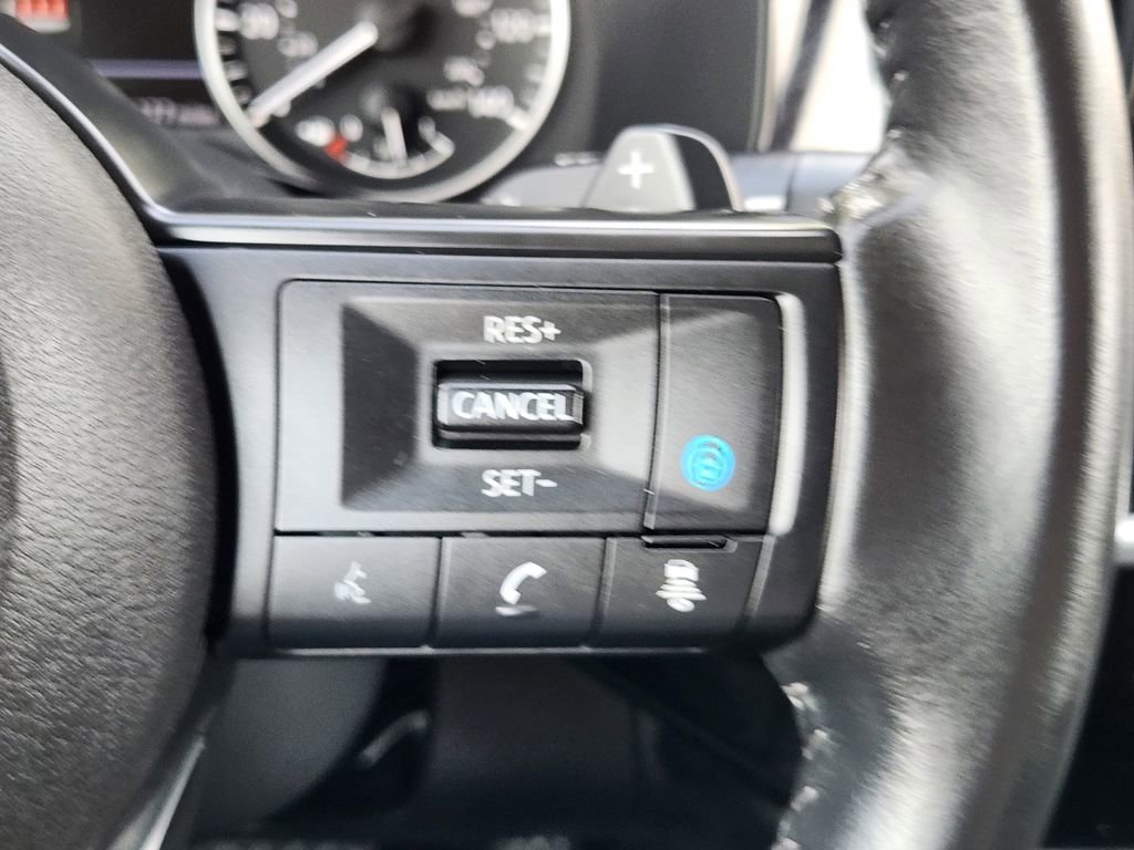 Used 2025 Nissan Pathfinder SV image 20