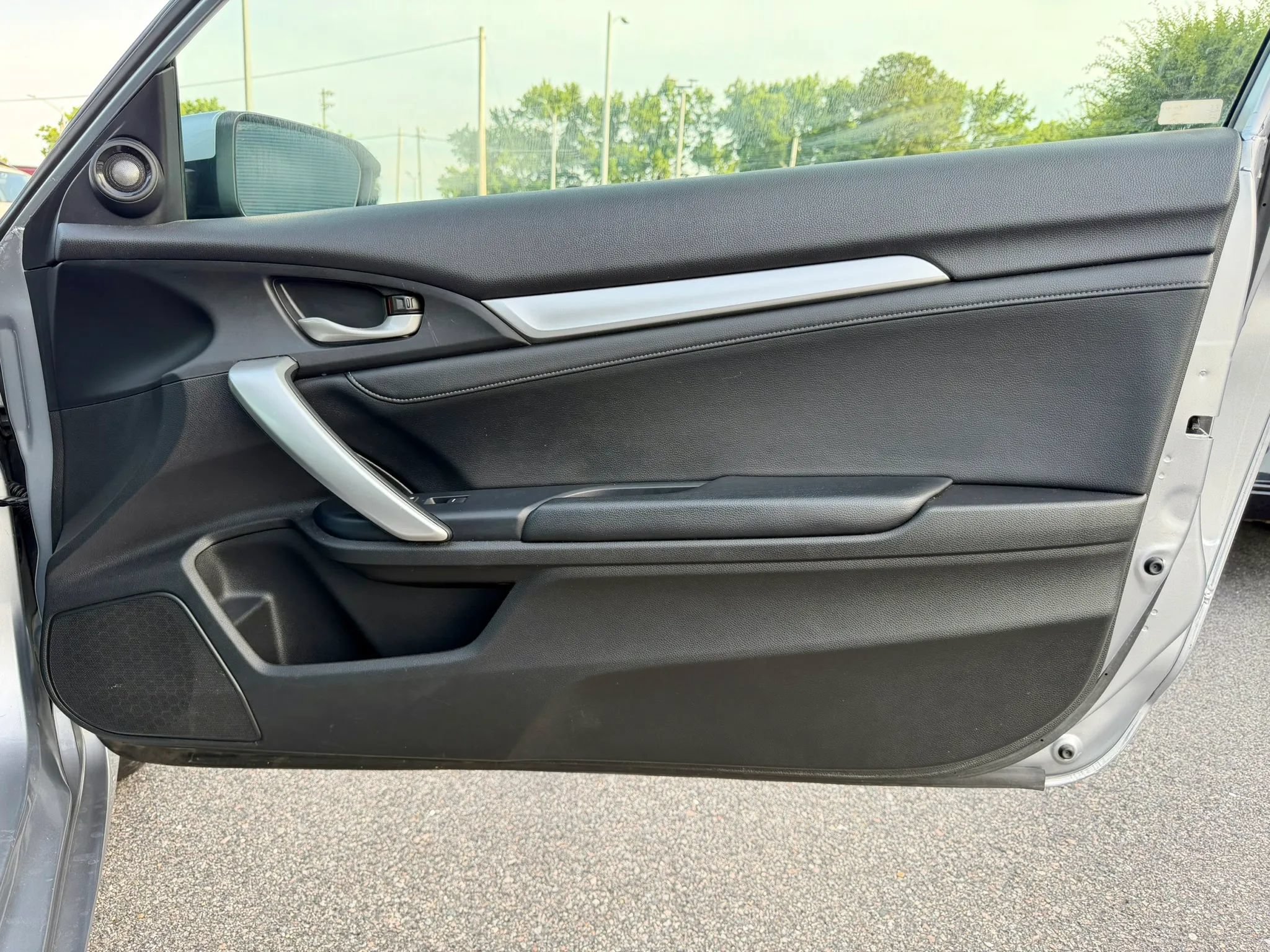Used 2019 Honda Civic Touring image 30