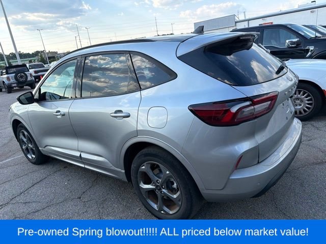 Used 2023 Ford Escape ST-Line w/ Tech Pack #1 AWD/4WD image 4