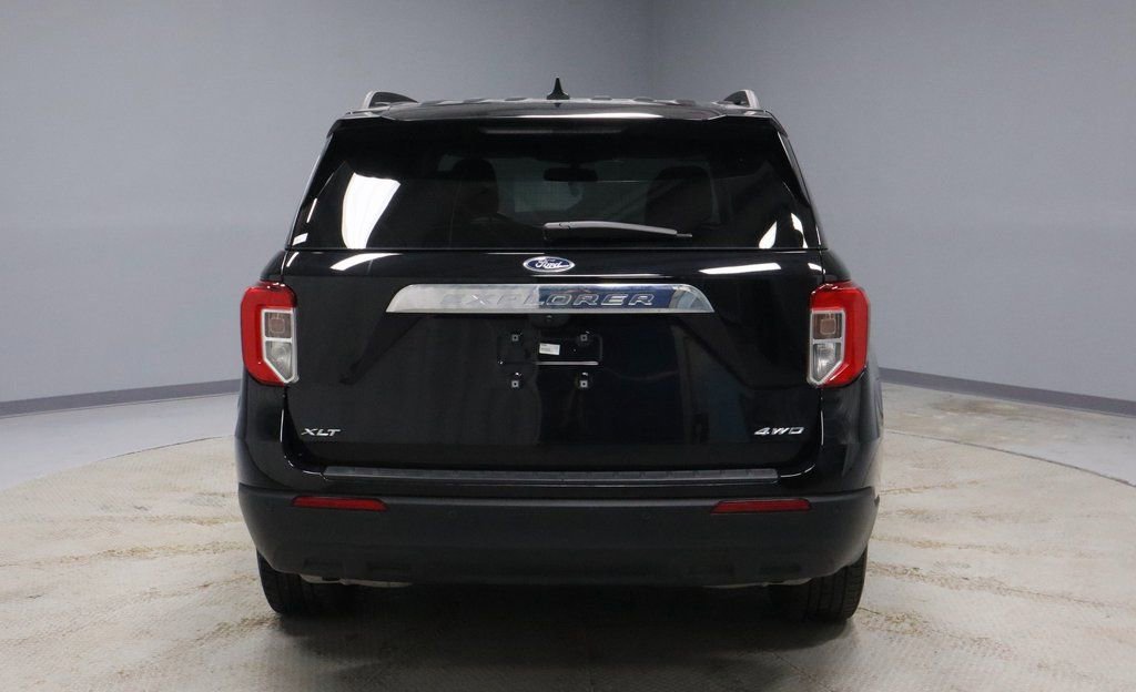 Certified 2023 Ford Explorer XLT image 10