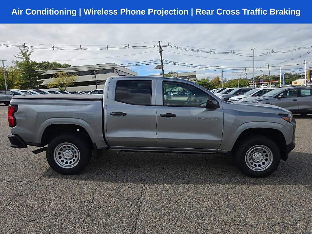 Used 2024 Chevrolet Colorado W/T w/ Safety Package RWD image 2