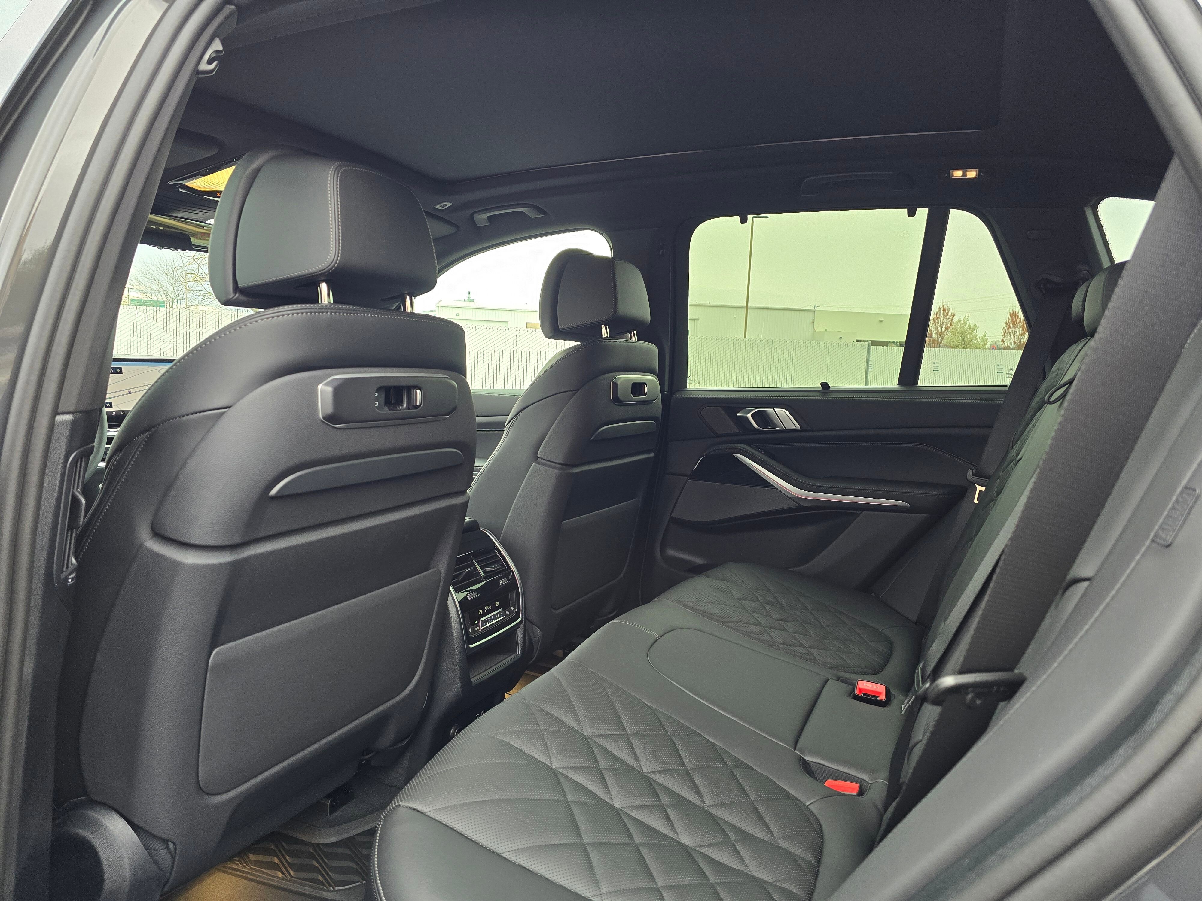 New 2026 BMW X5 xDrive50e w/ Executive Package image 12