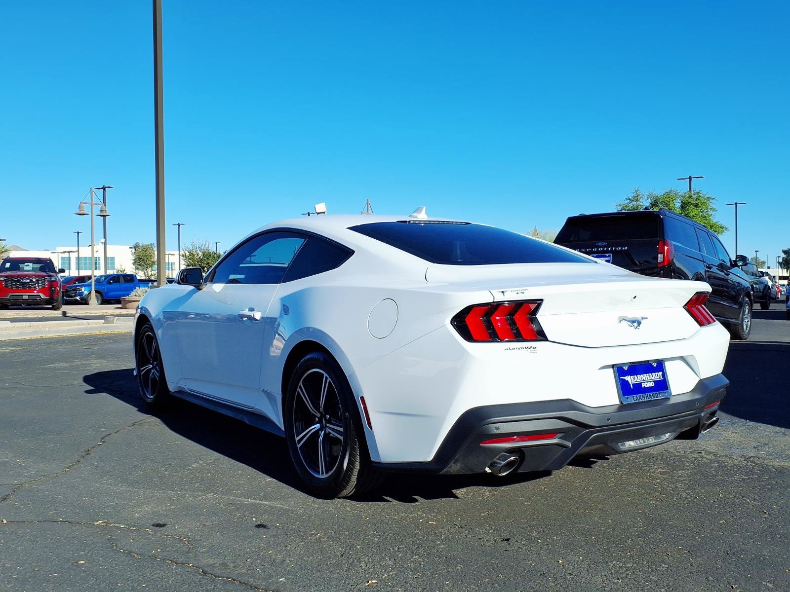 Used 2025 Ford Mustang Coupe image 4