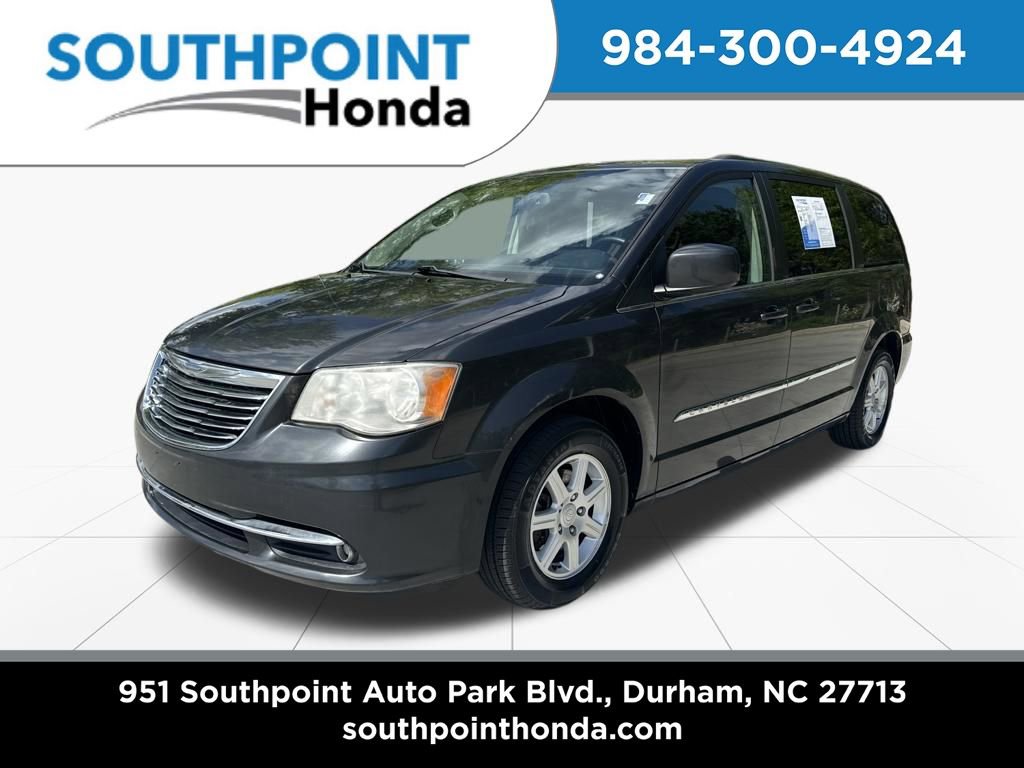 Used 2012 Chrysler Town & Country Touring video 2