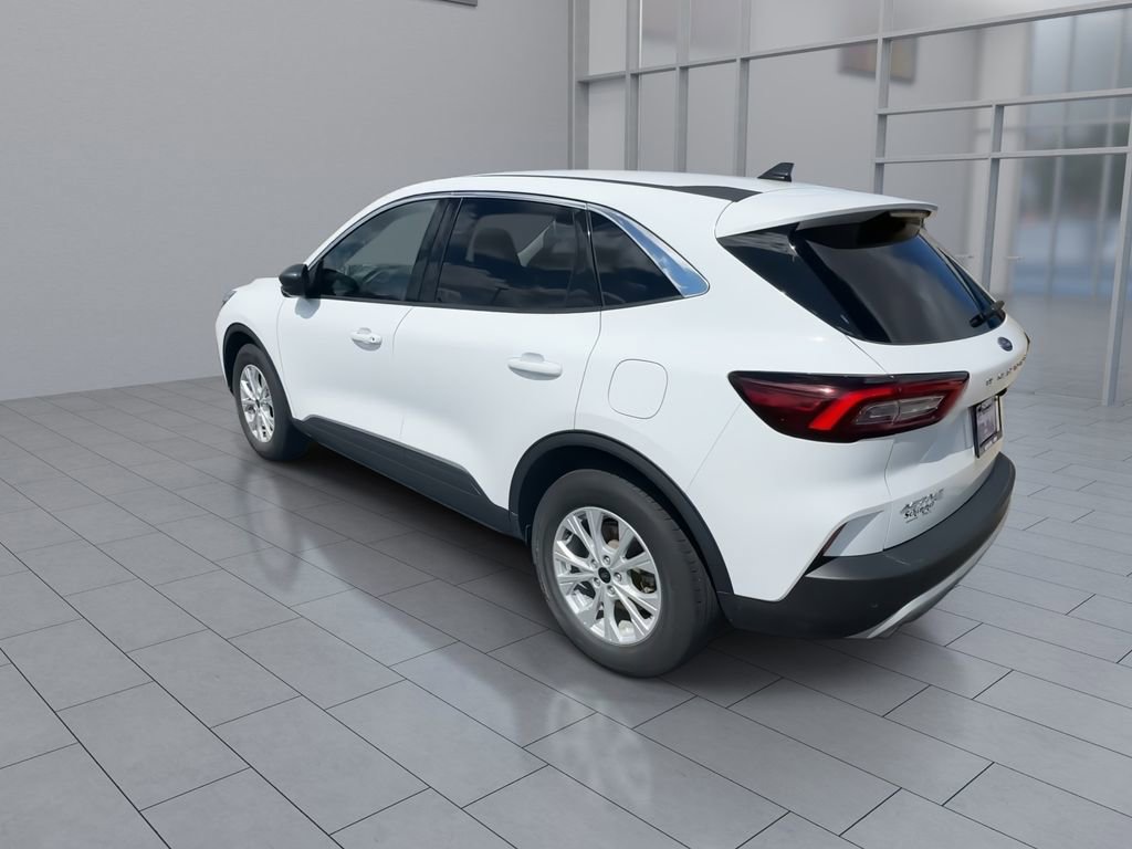 Used 2023 Ford Escape Active image 6
