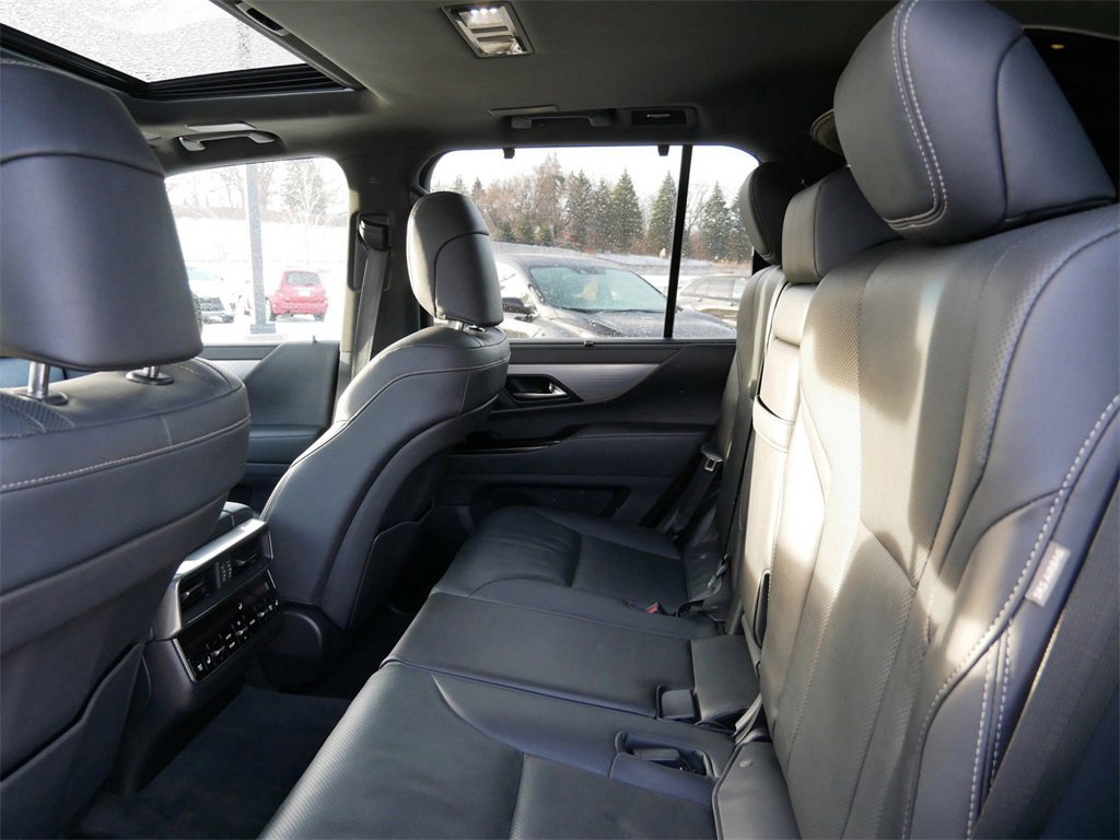 Used 2022 Lexus LX 600 F Sport image 9