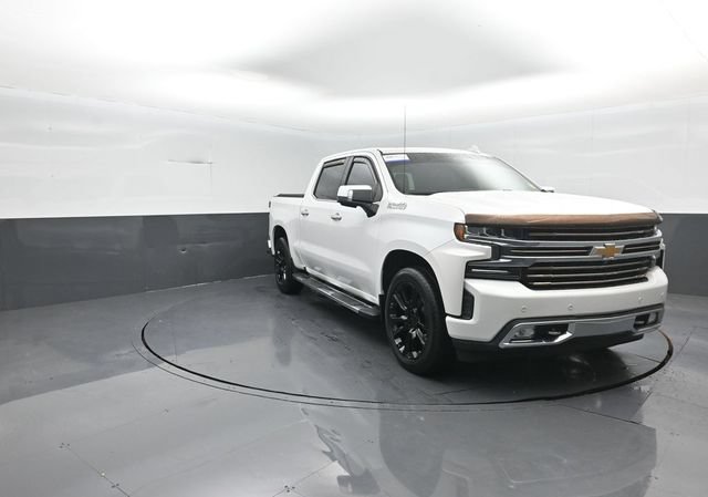 Used 2020 Chevrolet Silverado 1500 High Country w/ Technology Package AWD/4WD image 3