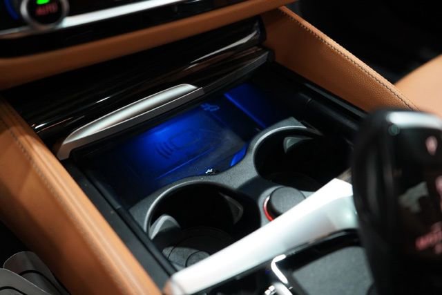 Used 2023 BMW 540i xDrive w/ M Sport Package image 28