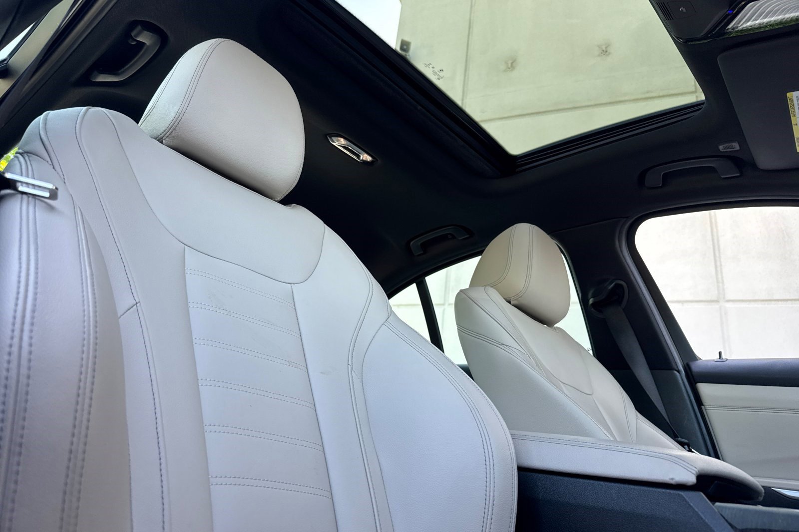 Used 2021 BMW 330i Sedan w/ Premium Package RWD image 16