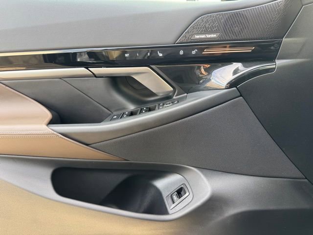 Certified 2025 BMW 530i xDrive image 9