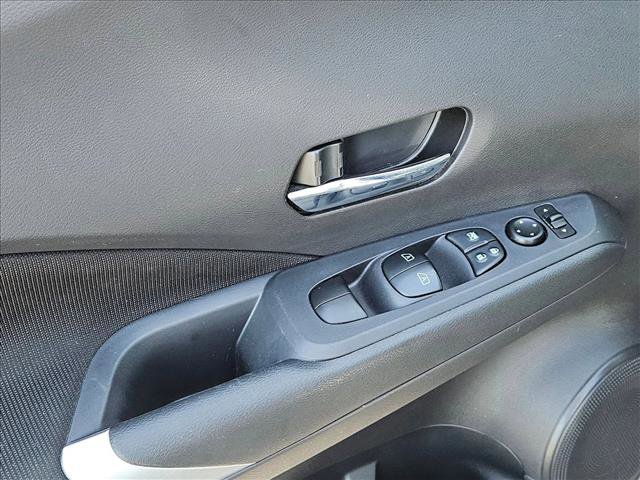Used 2024 Nissan Kicks SV w/ Interior Electronics Package FWD image 11