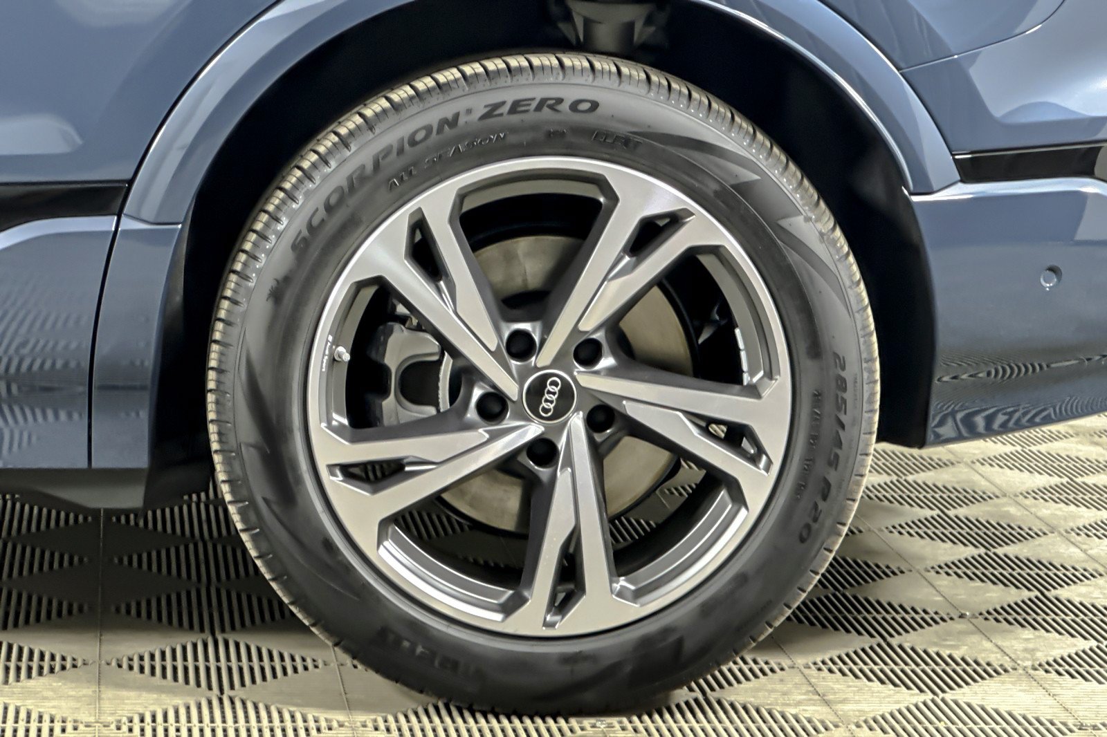 New 2027 Audi Q6 e-tron Premium Plus AWD/4WD image 23