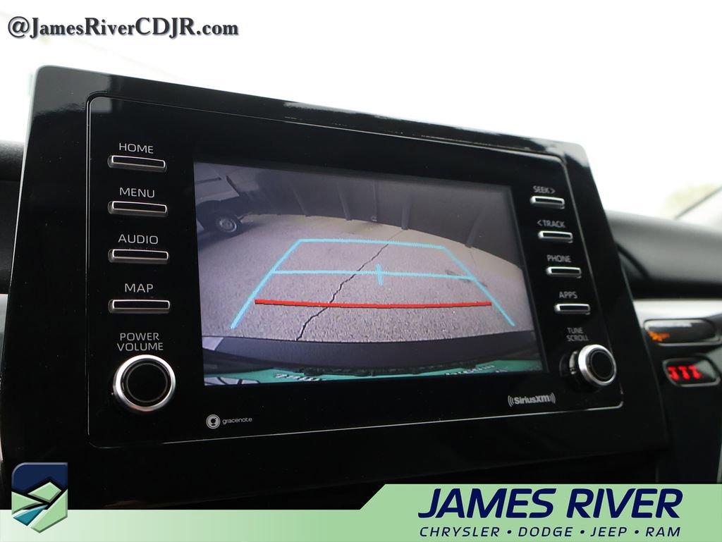 Used 2022 Toyota Camry SE image 32