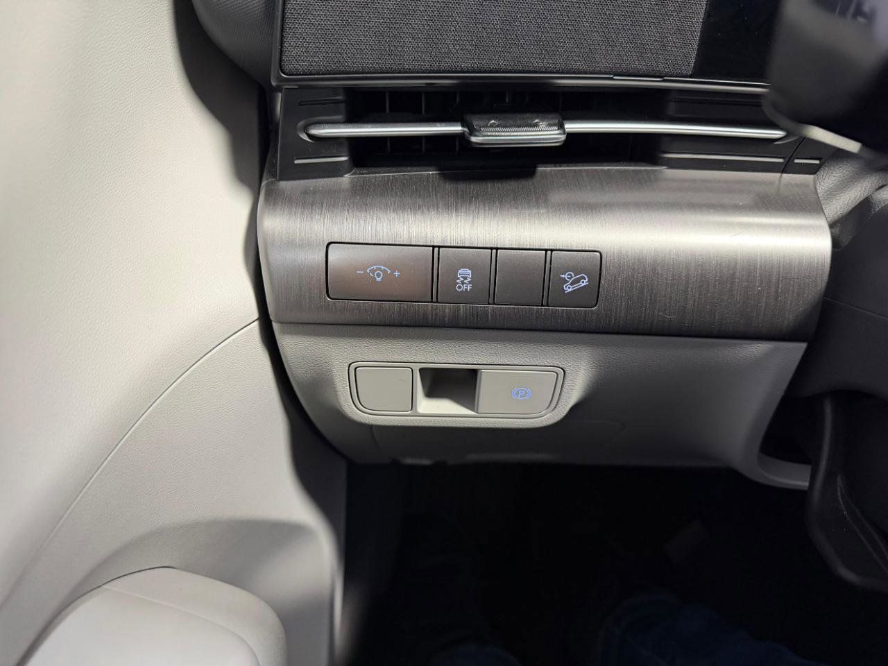 Used 2025 Hyundai Kona SEL image 35