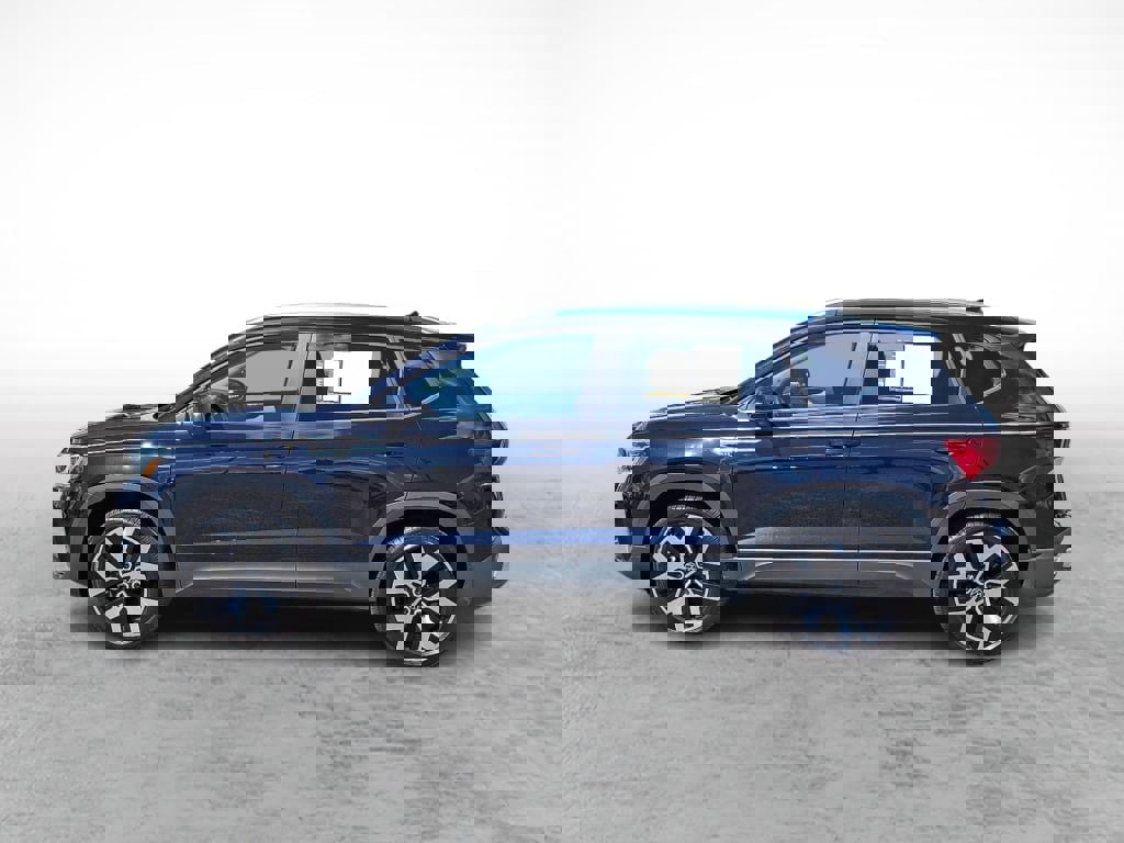 Used 2022 Volkswagen Taos SEL image 2