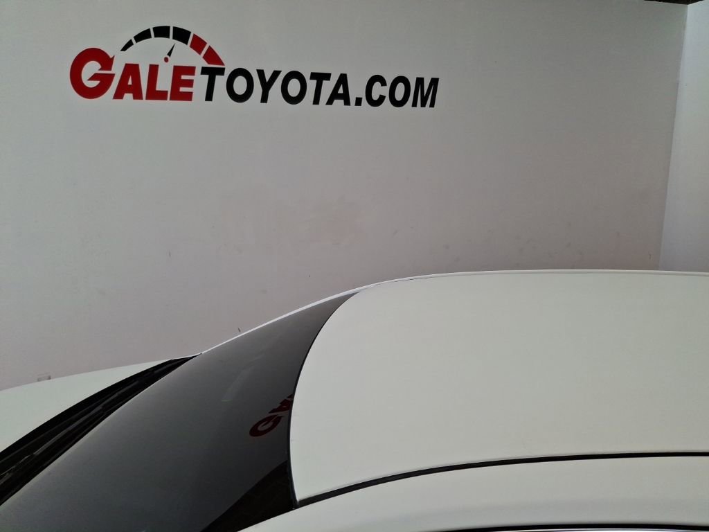 Used 2012 Toyota Camry XLE w/ Convenience Pkg image 6