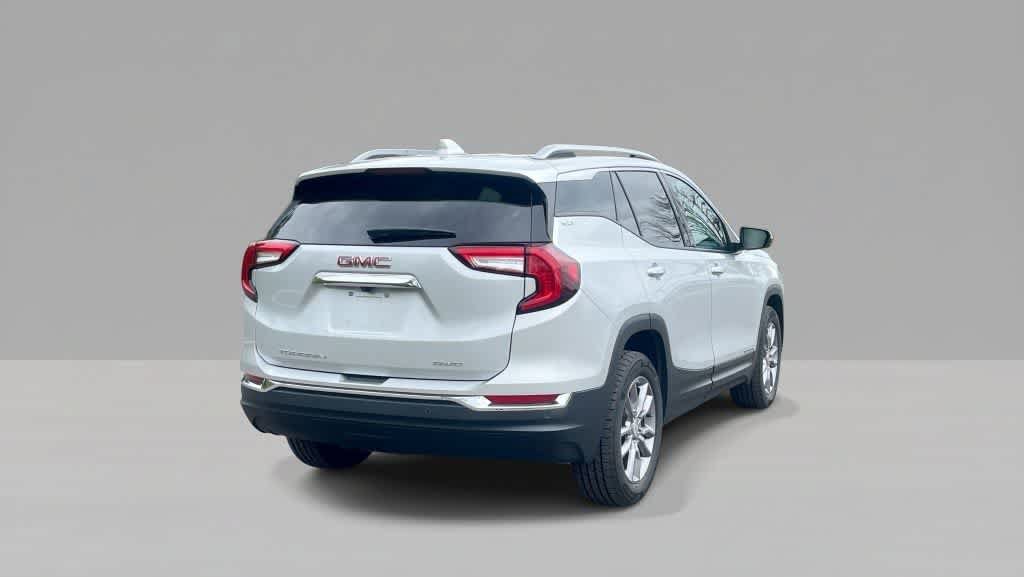 Used 2022 GMC Terrain SLT w/ Infotainment Package II AWD/4WD image 7
