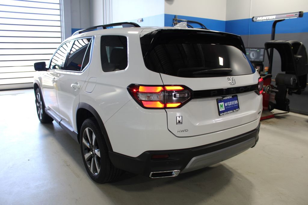 Used 2024 Honda Pilot Elite image 45