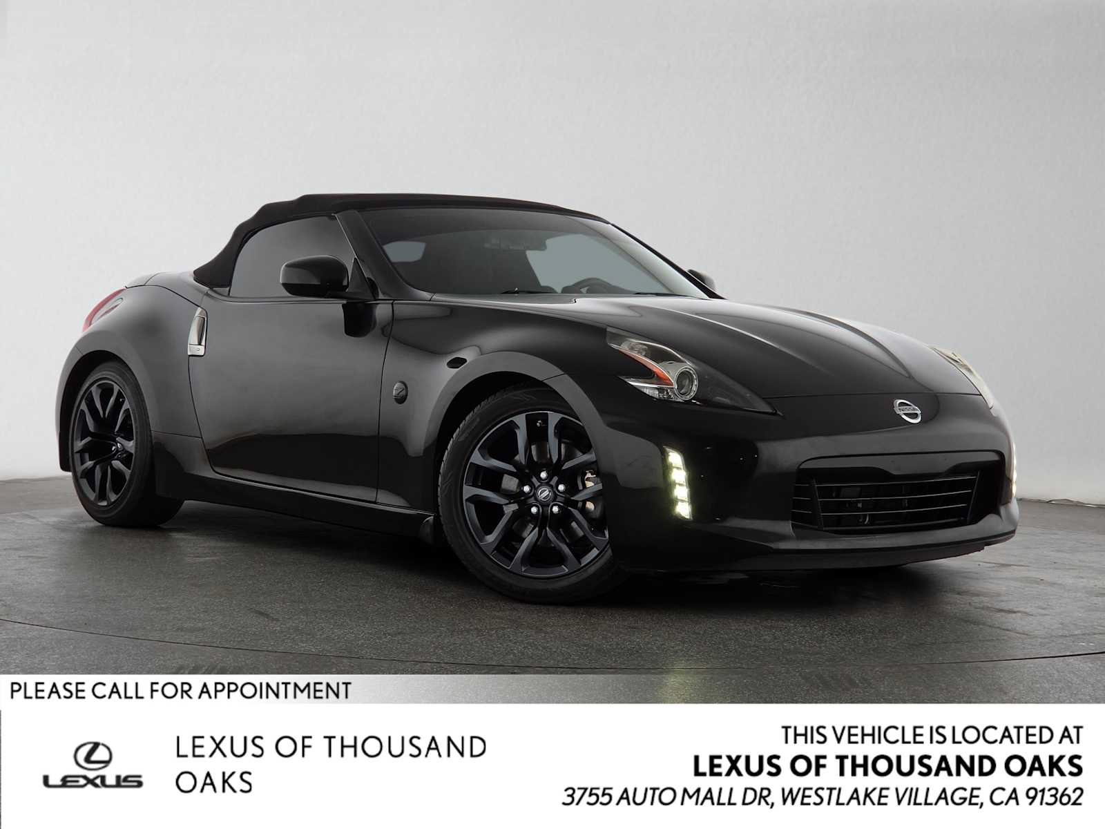Used 2018 Nissan 370Z Touring RWD image 1
