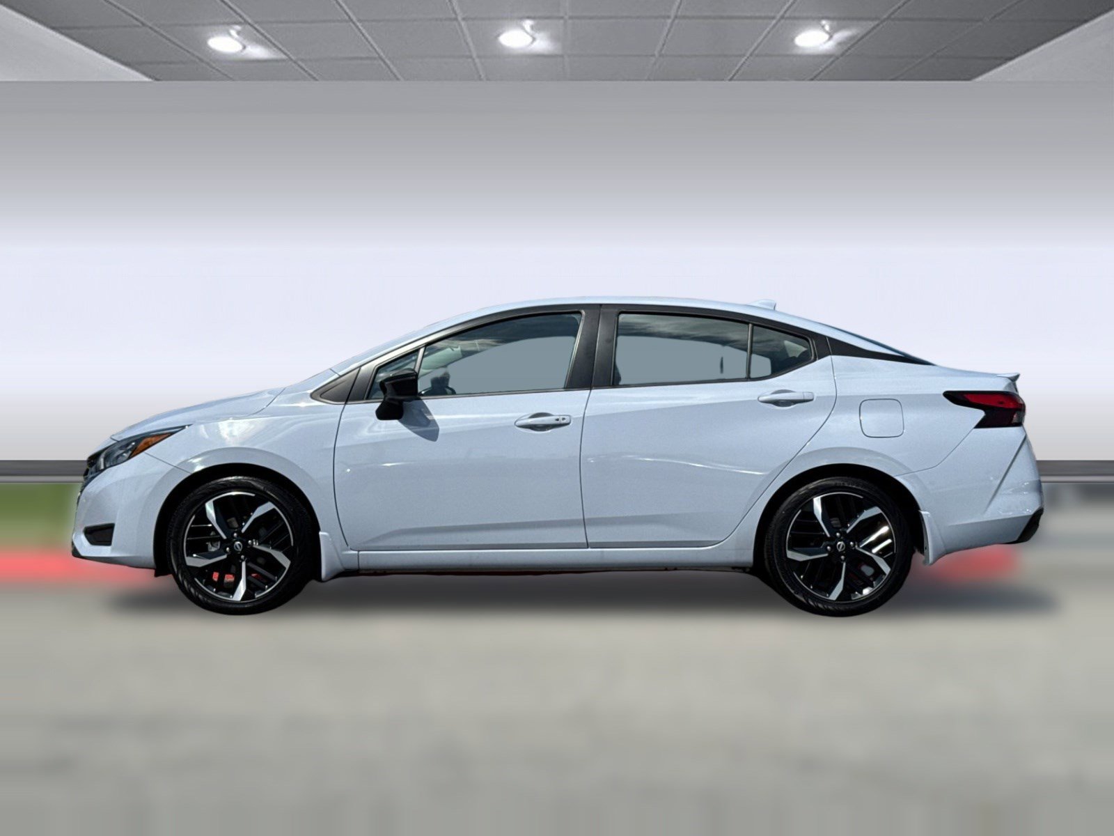 Used 2025 Nissan Versa SR w/ Trunk Package image 2