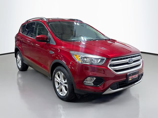 Used 2018 Ford Escape SE w/ SE Sync 3 Package FWD image 3
