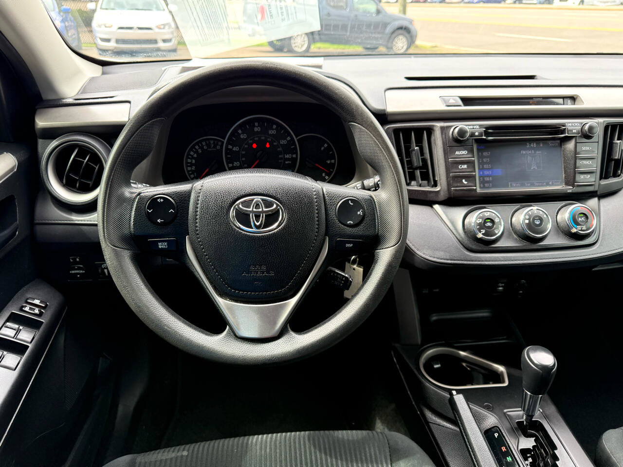 Used 2016 Toyota RAV4 LE image 3