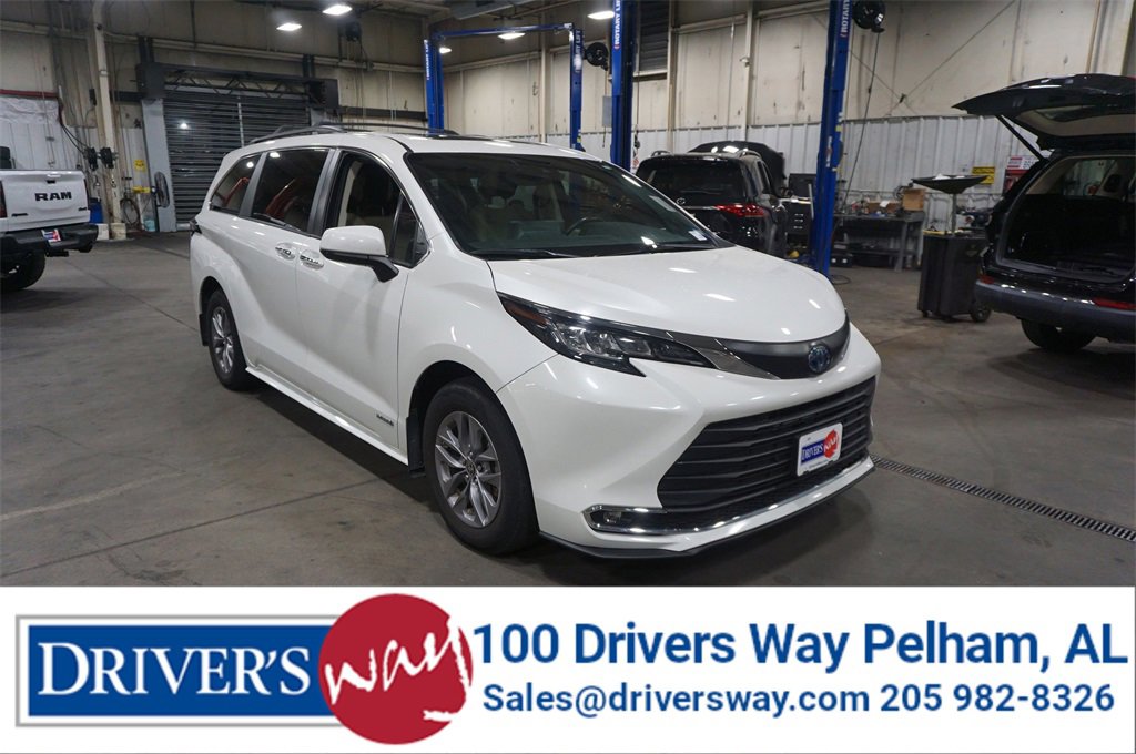 Used 2021 Toyota Sienna XLE