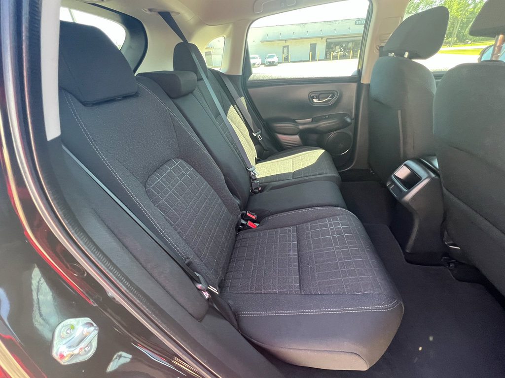 Used 2024 Honda HR-V LX image 17