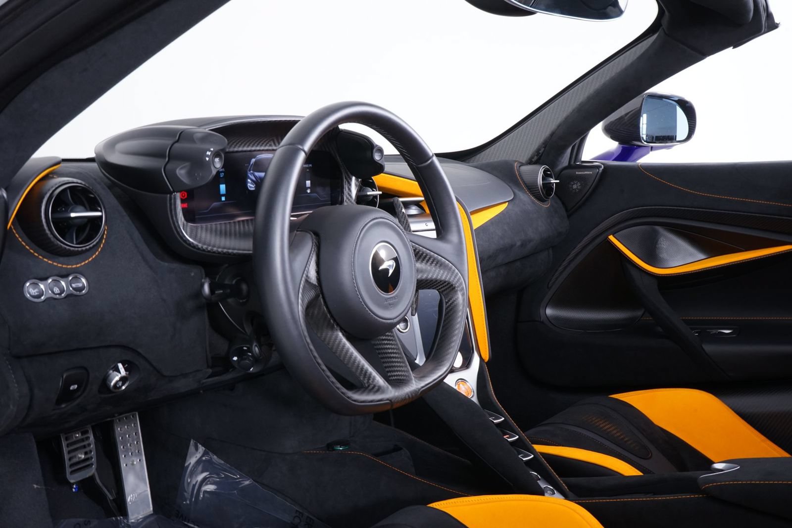 Used 2025 McLaren 750S Spider RWD image 5