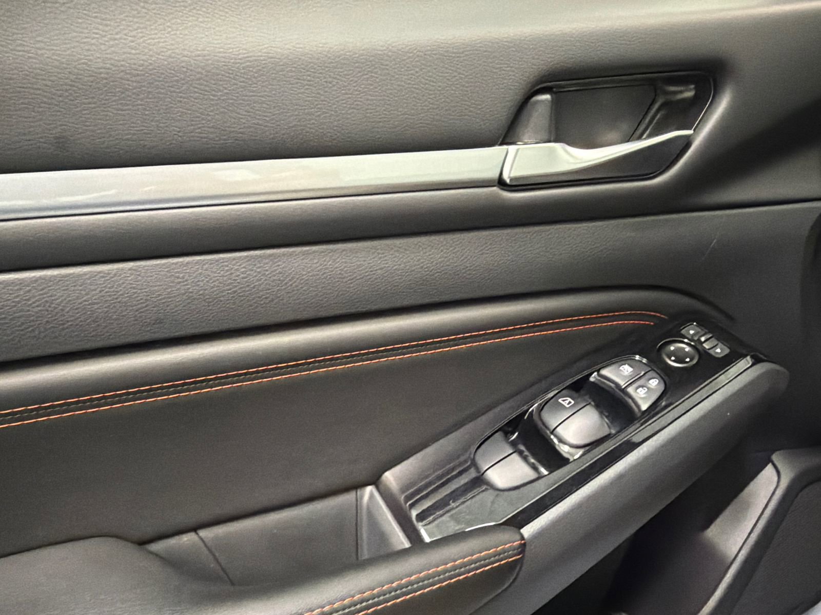 Used 2023 Nissan Altima 2.5 SR FWD image 29