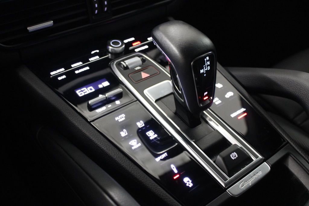 Certified 2023 Porsche Cayenne S Platinum image 28