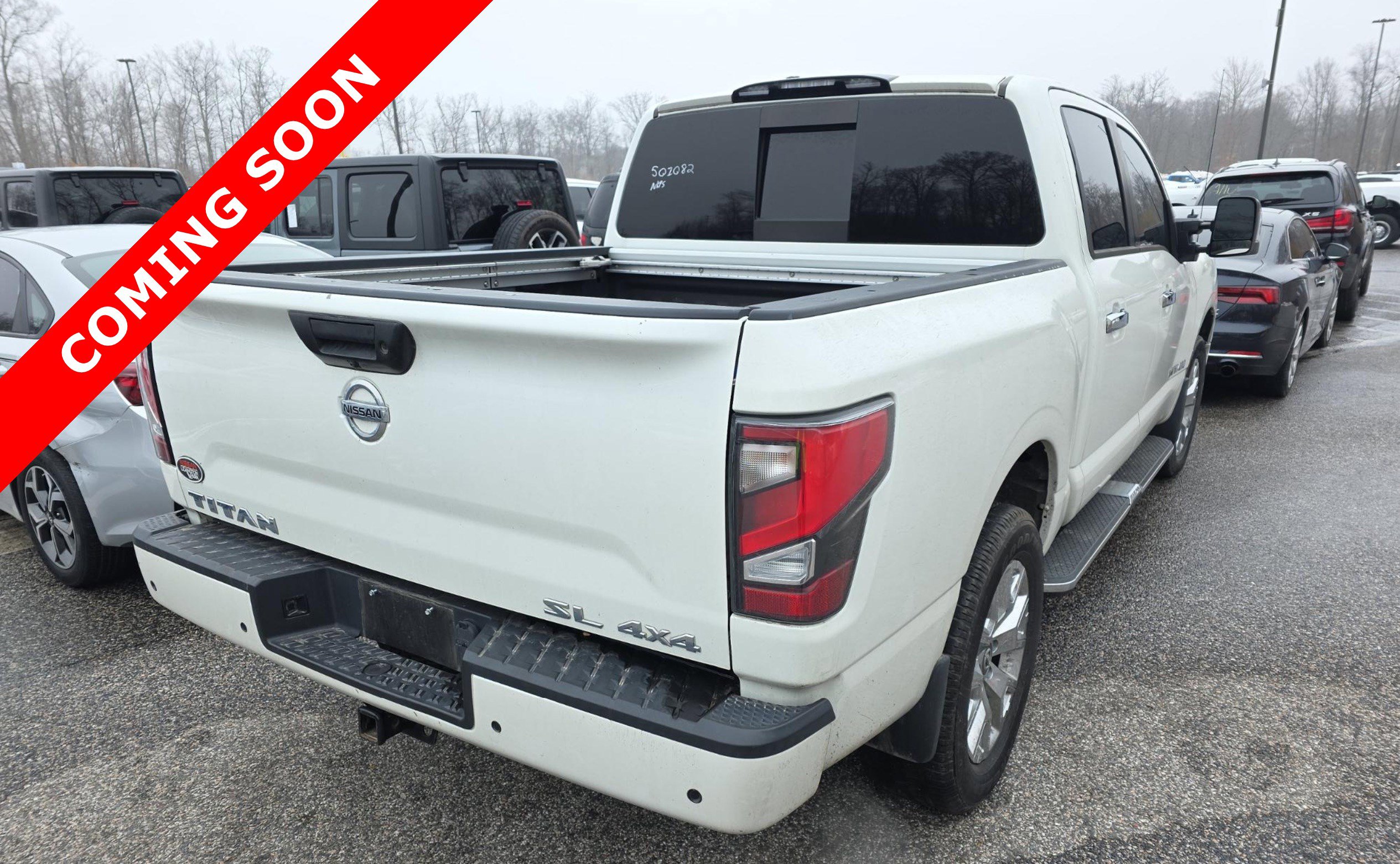 Used 2021 Nissan Titan SL w/ Moonroof Package AWD/4WD image 4