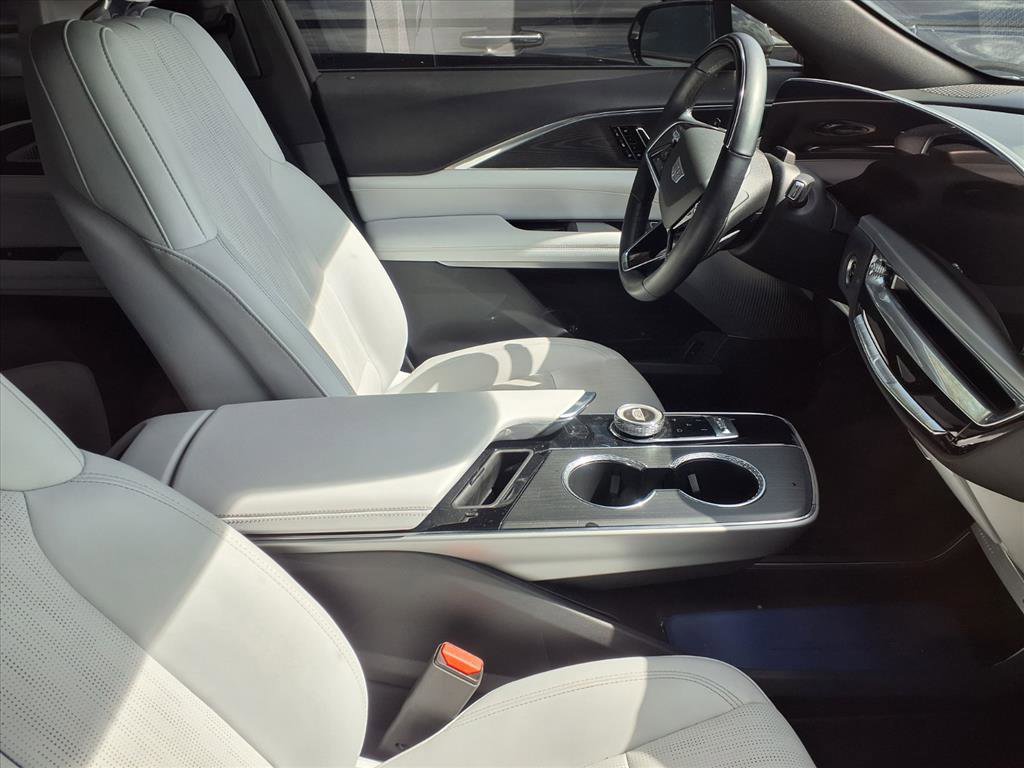 Certified 2024 Cadillac Lyriq Sport image 13