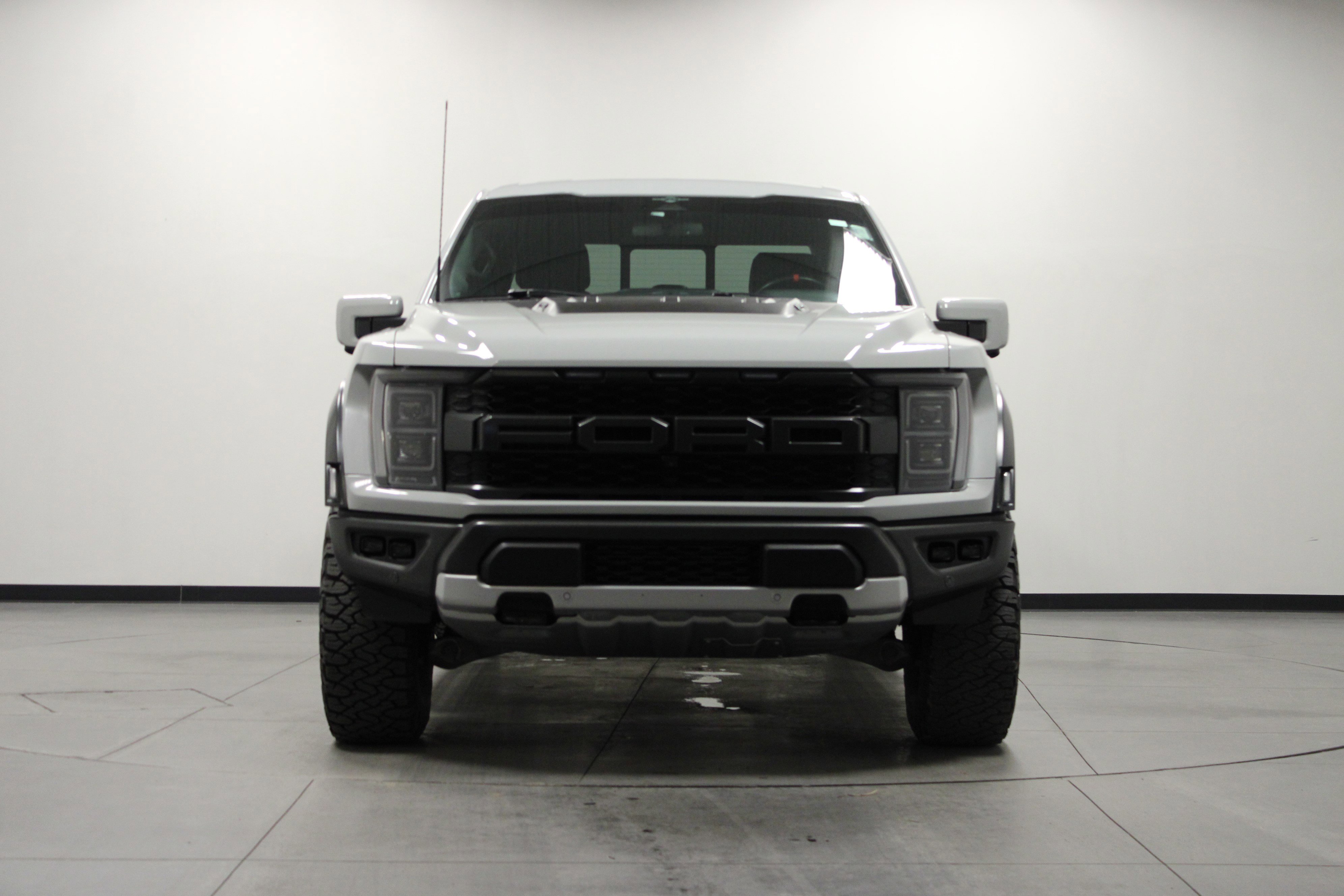 Used 2023 Ford F150 Raptor w/ Raptor Carbon Fiber Package image 9
