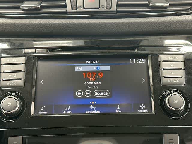 Used 2020 Nissan Rogue Sport SV w/ All-Weather Package AWD/4WD image 11