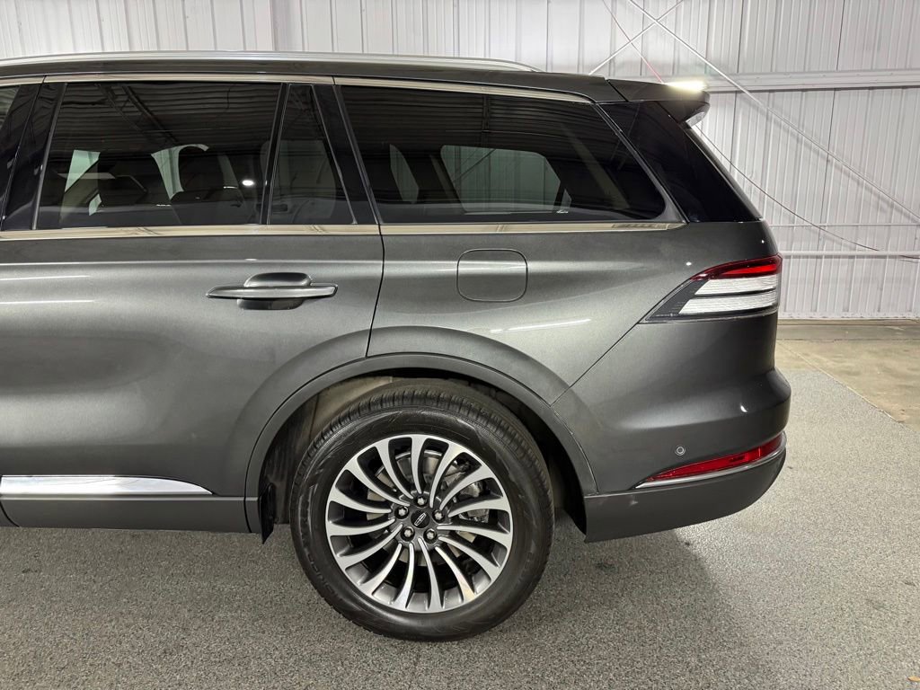 Used 2020 Lincoln Aviator Reserve w/ Equipment Group 201A AWD/4WD image 16