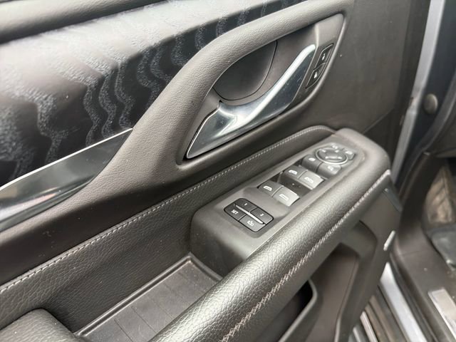 Used 2022 GMC Yukon Denali AWD/4WD image 14
