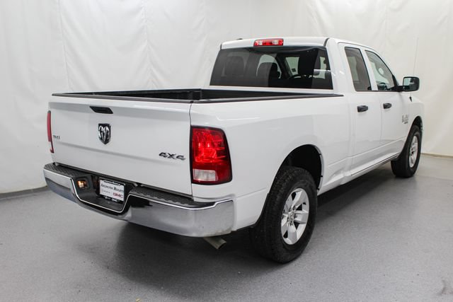 Used 2024 RAM 1500 Classic SLT AWD/4WD image 9