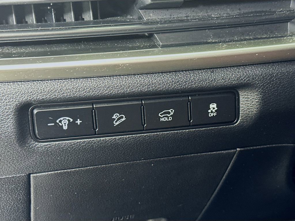 Used 2023 Kia Telluride EX w/ EX Captain's Chair Package image 22