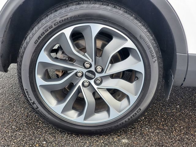 Used 2023 Lincoln Nautilus Reserve image 5