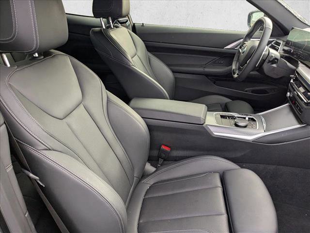 Used 2025 BMW 430i Coupe w/ Convenience Package image 16